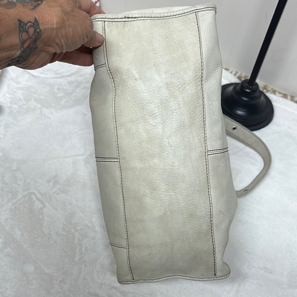 Kate Landry Cream Leather Shoulder Bag with Studded Straps made in Italy - Picture 4 of 12